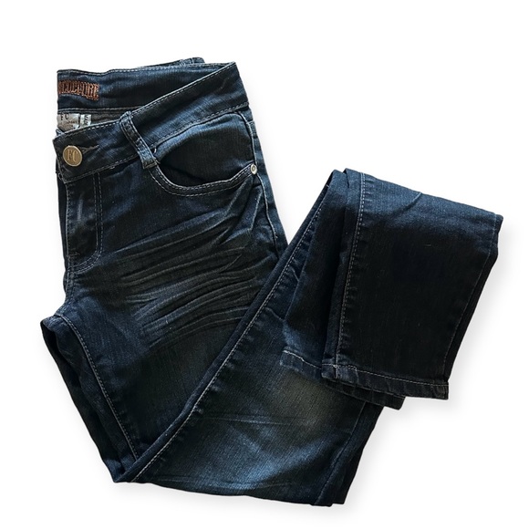 Free Culture-Jeans-Straight leg-embroidered back pockets-EUC-Sz 3 - Picture 1 of 4